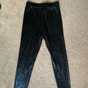 Black cheetah shine leggings